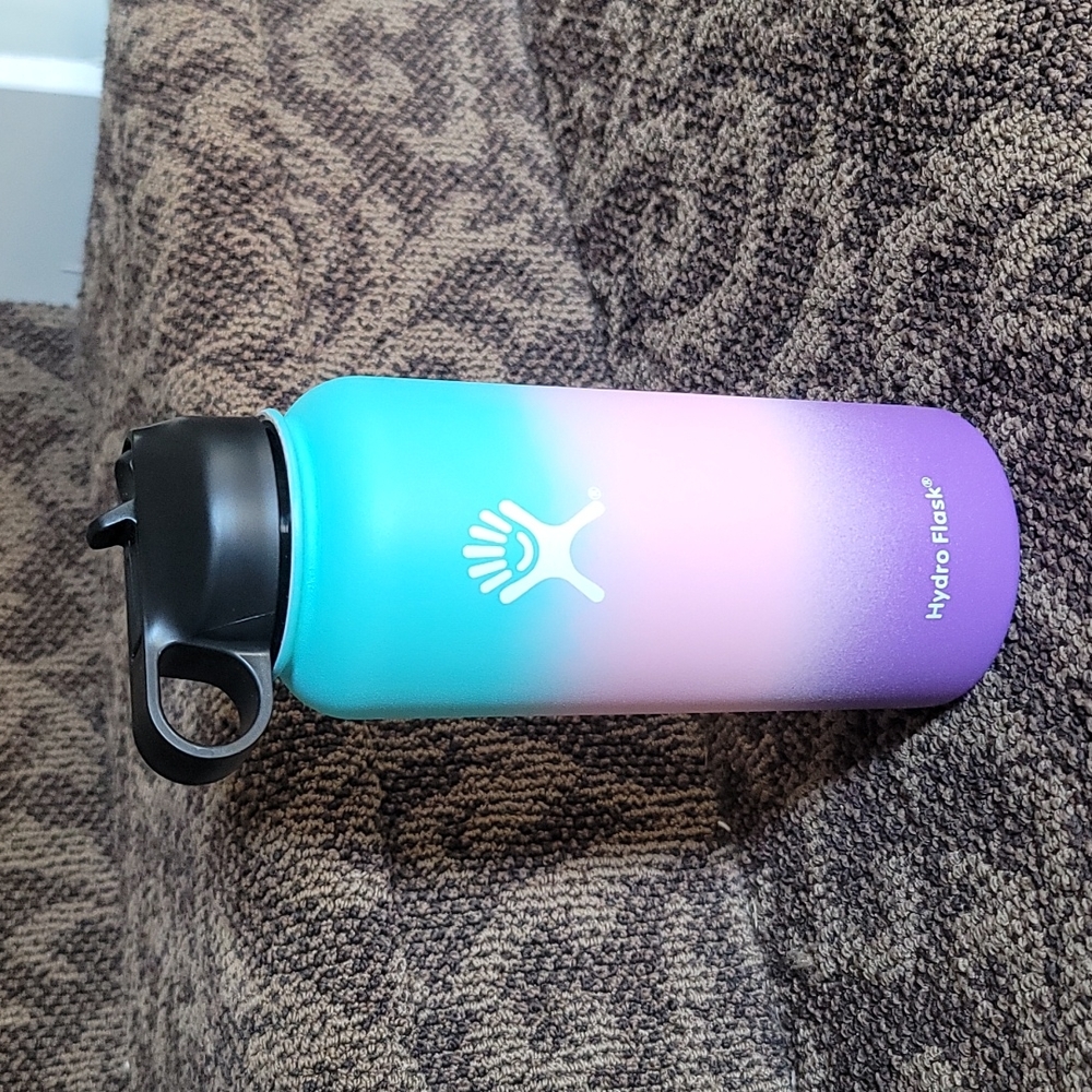 Hydro flask stainless steel water bottle 32oz